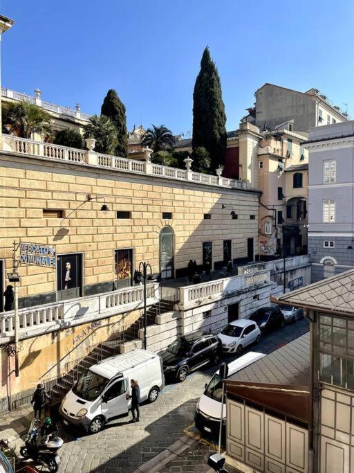 Overlooking The Porto Antico Of Genoa Apartment Exterior photo