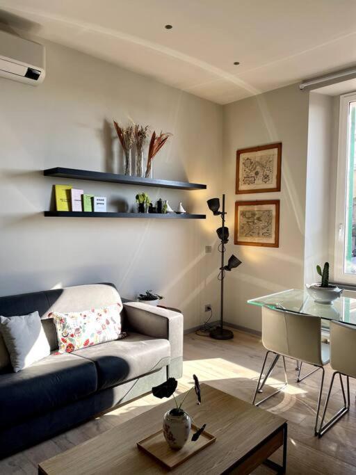 Overlooking The Porto Antico Of Genoa Apartment Exterior photo